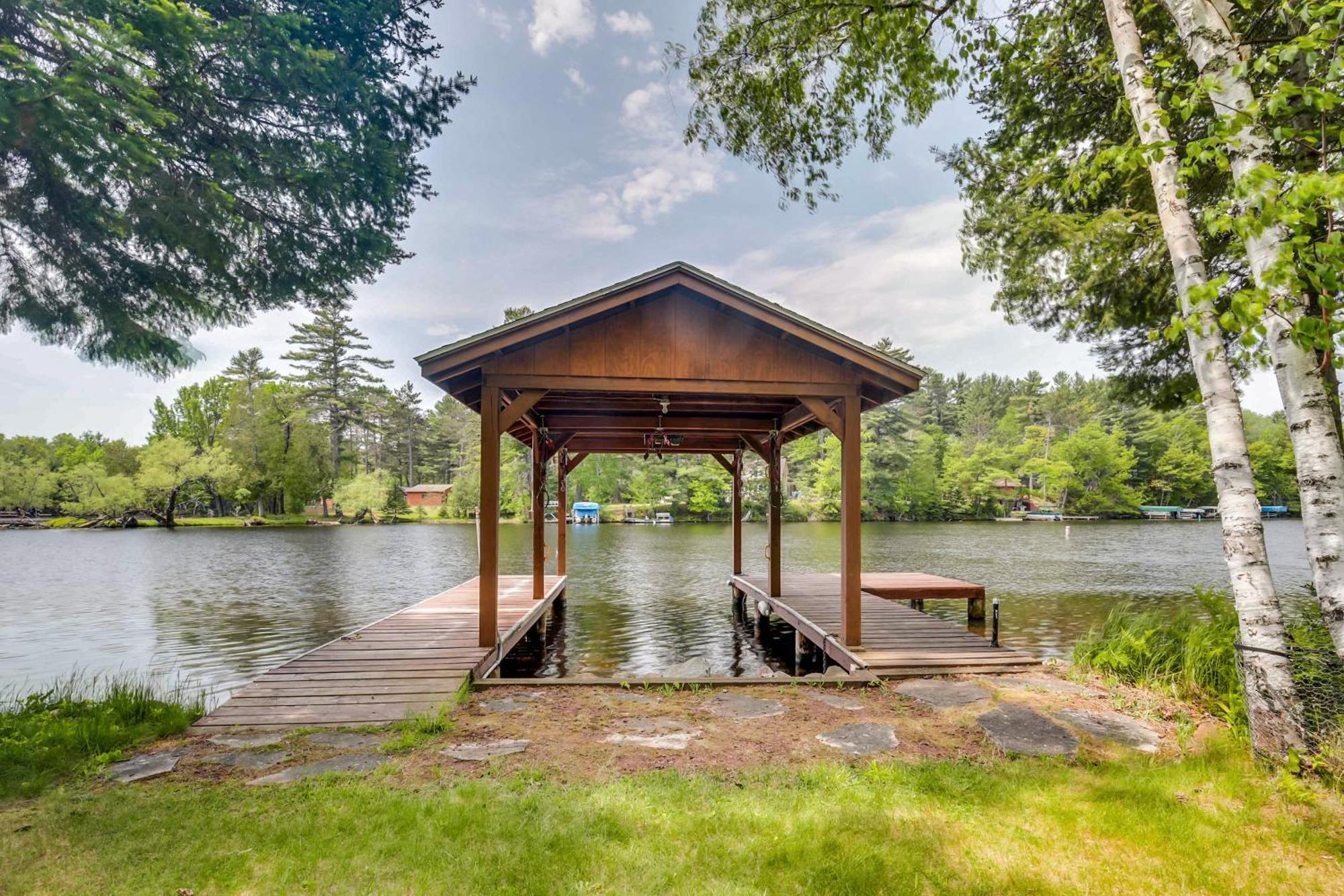 Waterfront Eagle River Home With Dock And Fire Pit! Exterior photo