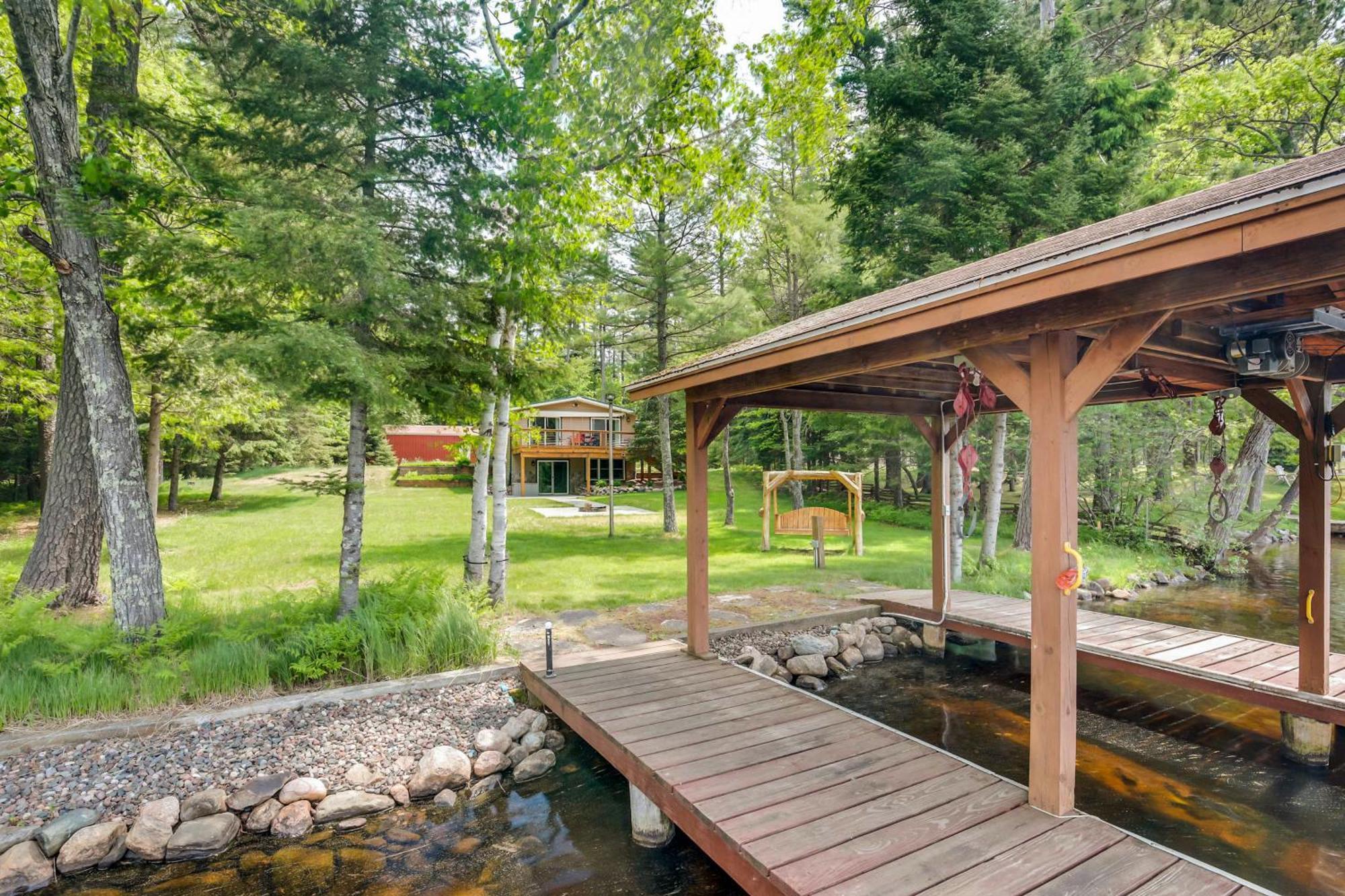 Waterfront Eagle River Home With Dock And Fire Pit! Exterior photo