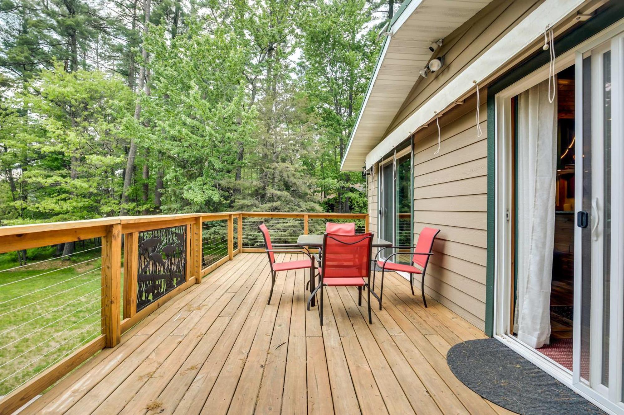 Waterfront Eagle River Home With Dock And Fire Pit! Exterior photo