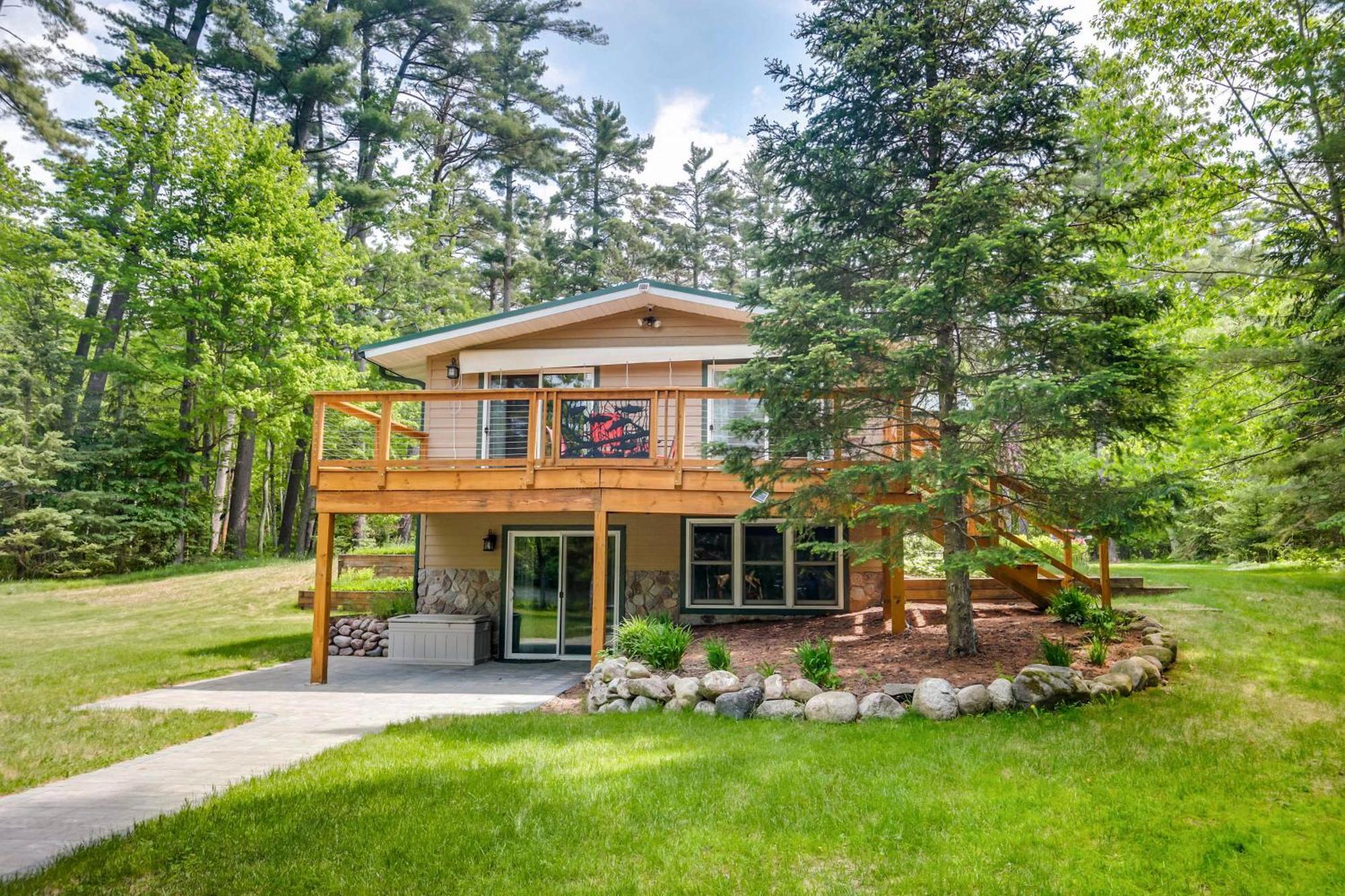 Waterfront Eagle River Home With Dock And Fire Pit! Exterior photo