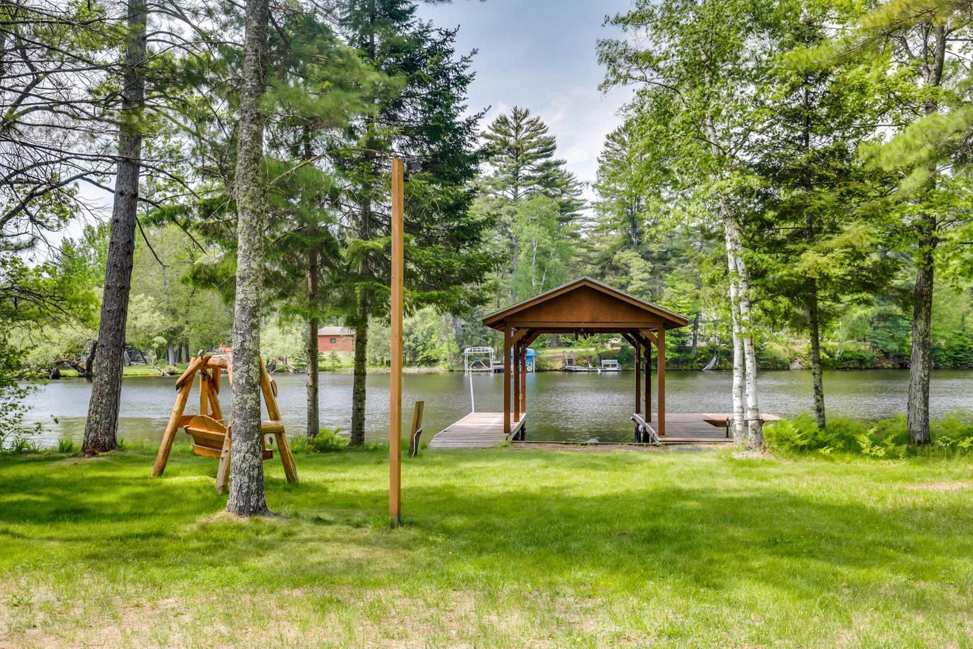 Waterfront Eagle River Home With Dock And Fire Pit! Exterior photo